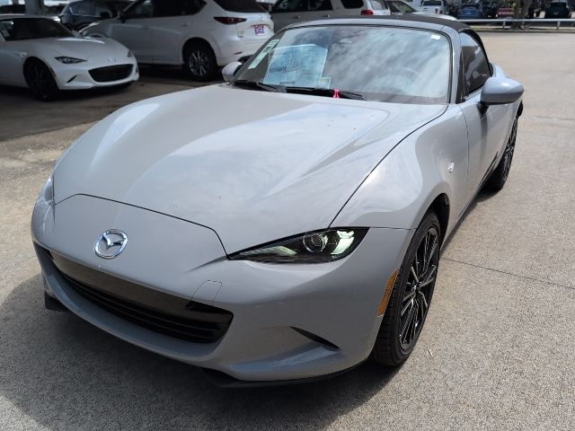 2025 Mazda MX-5 Miata Miata Grand Touring photo 3