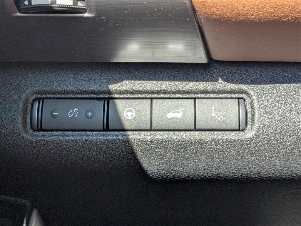 2025 Nissan Pathfinder Platinum photo 21