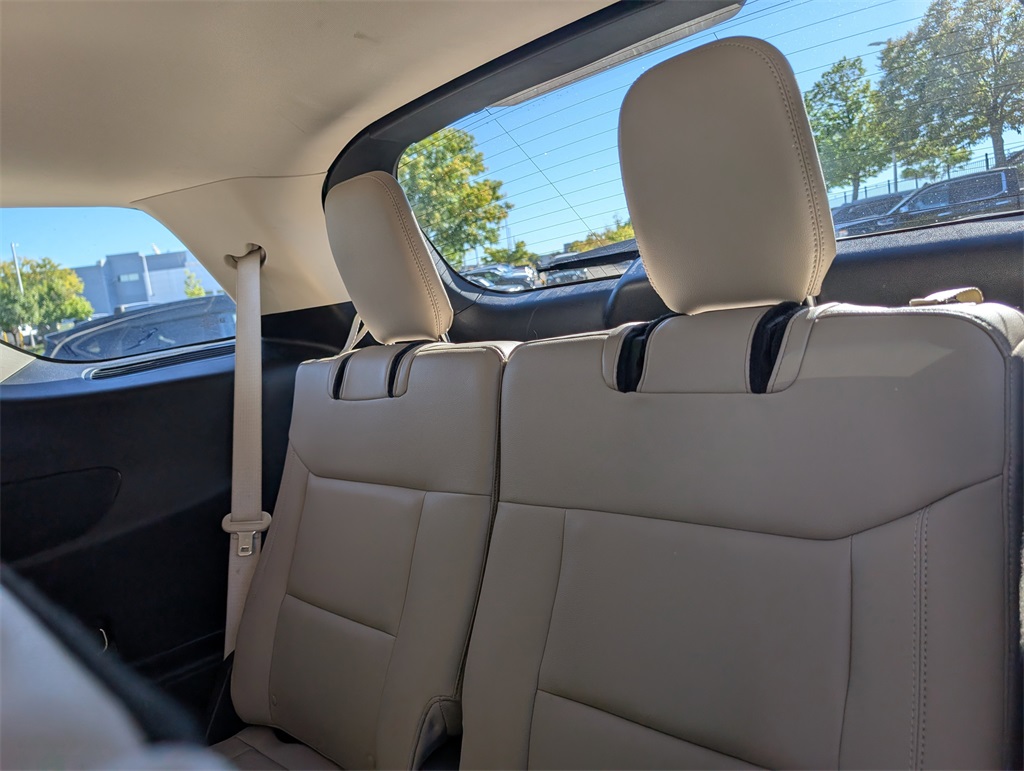 2020 Ford Explorer XLT photo 16
