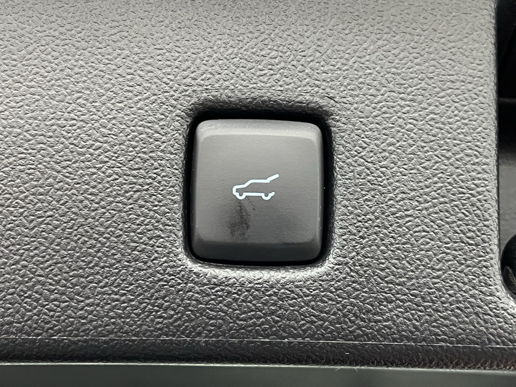 2022 Ford Escape SEL photo 10