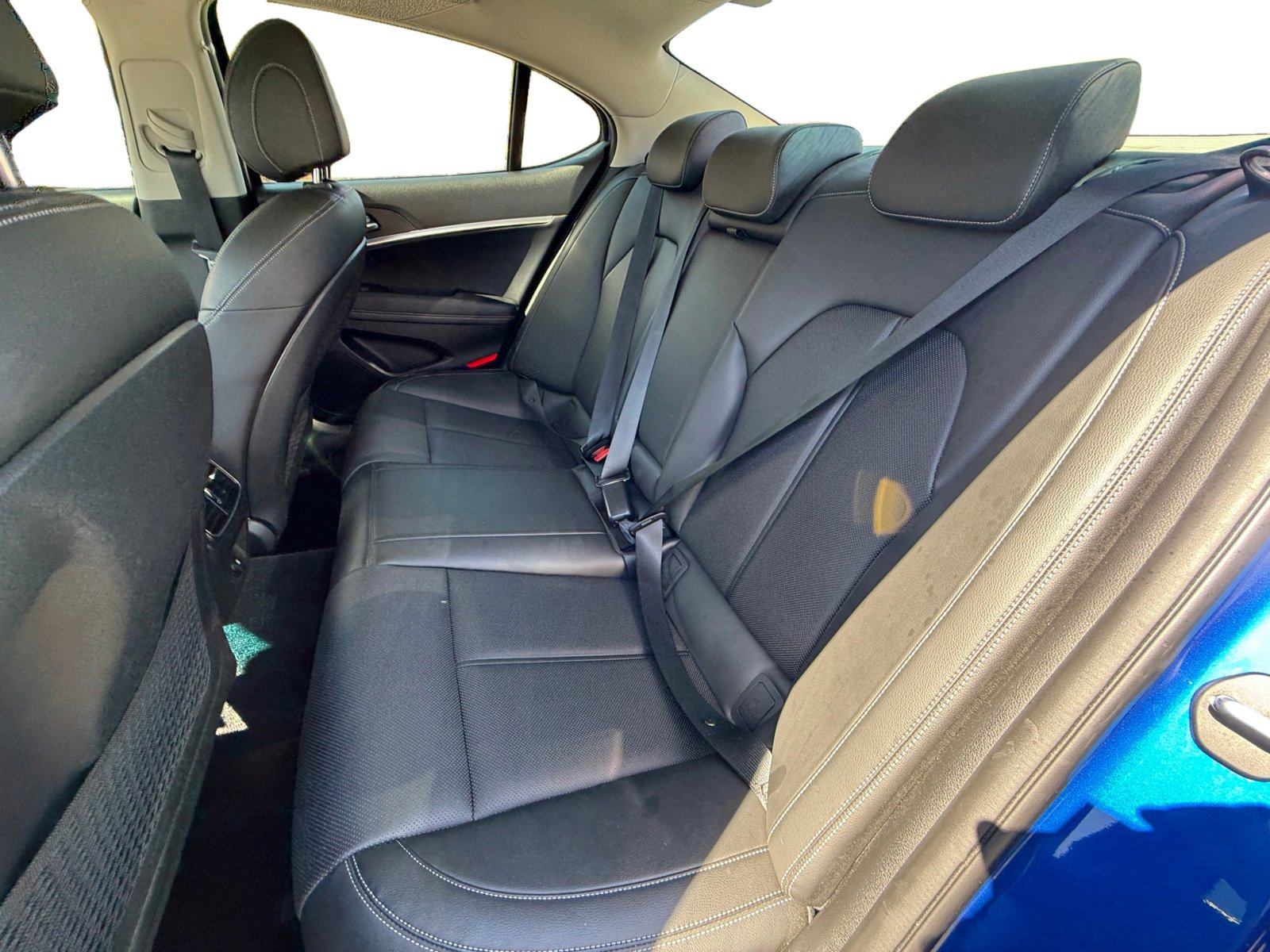 2020 Genesis G70 2.0T photo 16