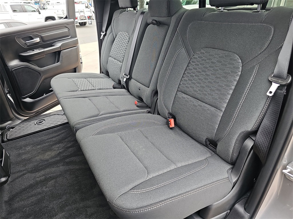 2025 Ram 1500 Tradesman photo 13