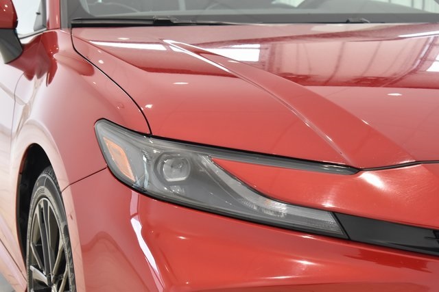 2025 Toyota Camry SE photo 2