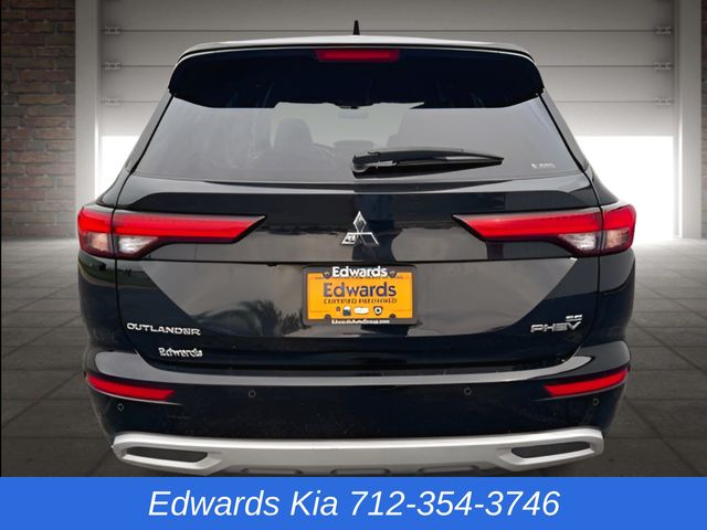 2023 Mitsubishi Outlander PHEV SE photo 4