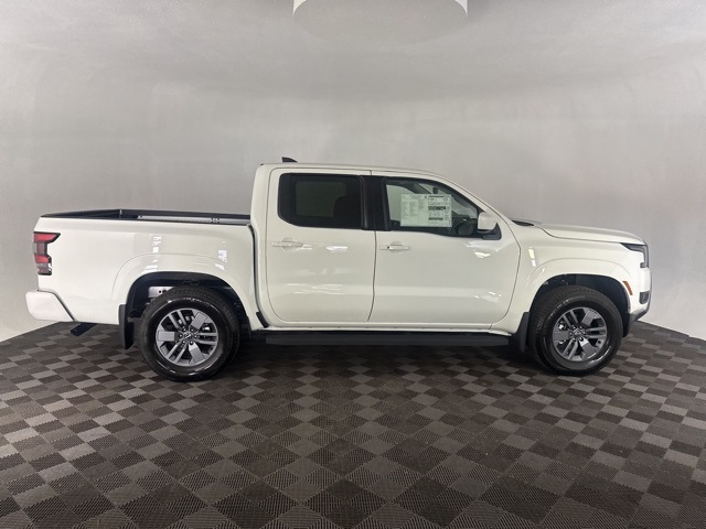 2026 Nissan Frontier Crew Cab SV photo 4