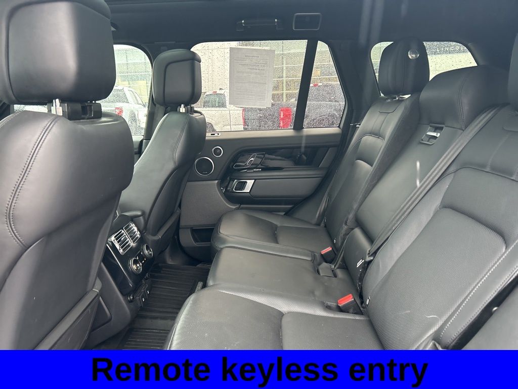 2020 Land Rover Range Rover HSE photo 4