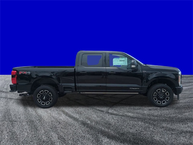 2025 Ford F-350 Platinum photo 3
