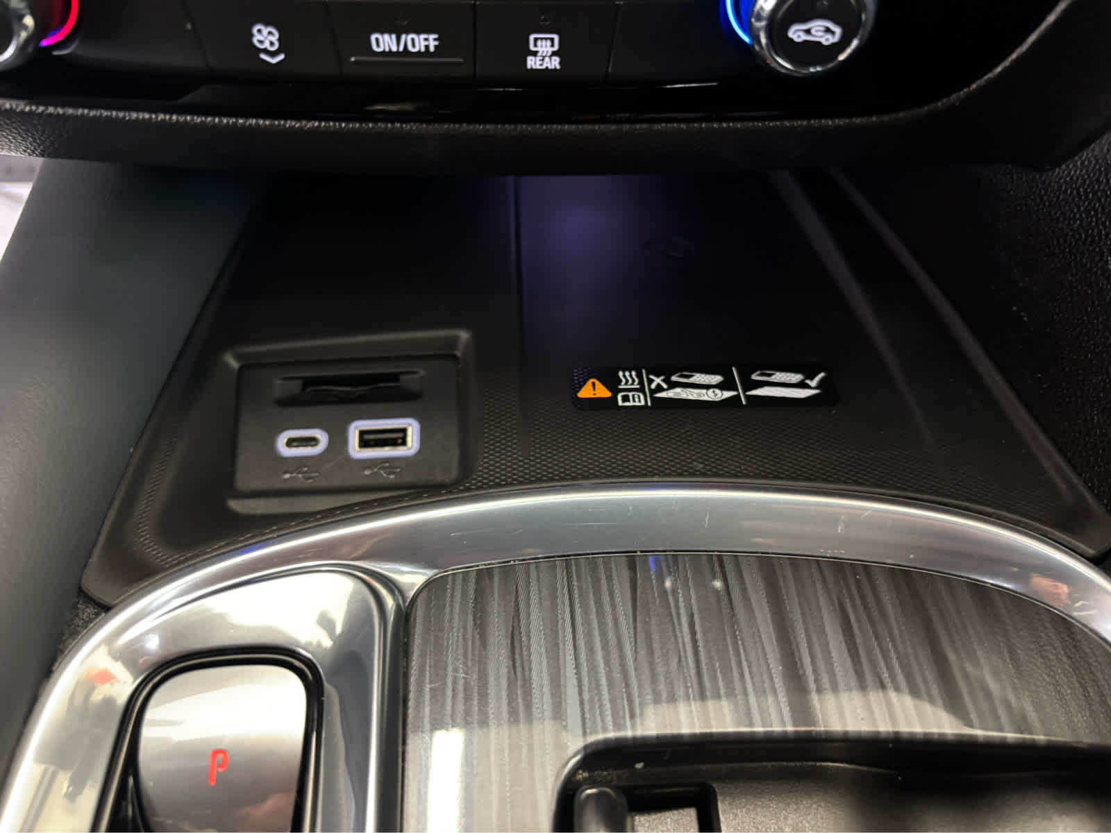 2022 Buick Enclave Essence photo 11