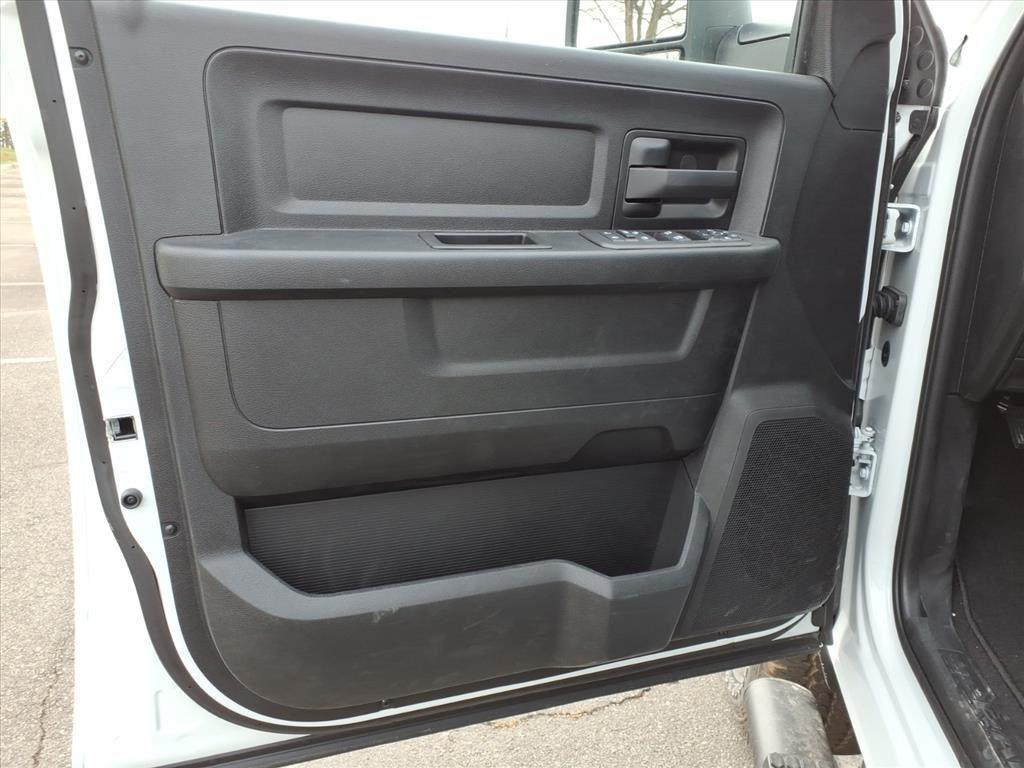 2026 Ram 2500 Tradesman photo 4