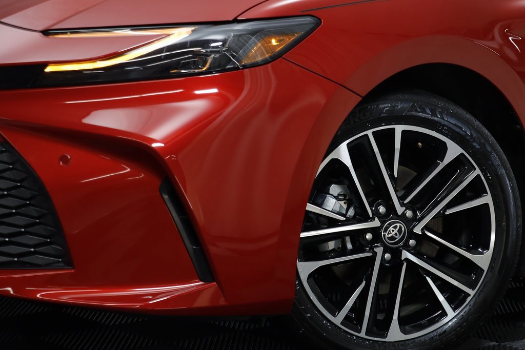 2025 Toyota Camry XLE photo 3