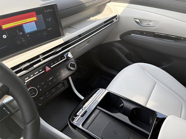 2025 Hyundai Tucson Hybrid Limited photo 10
