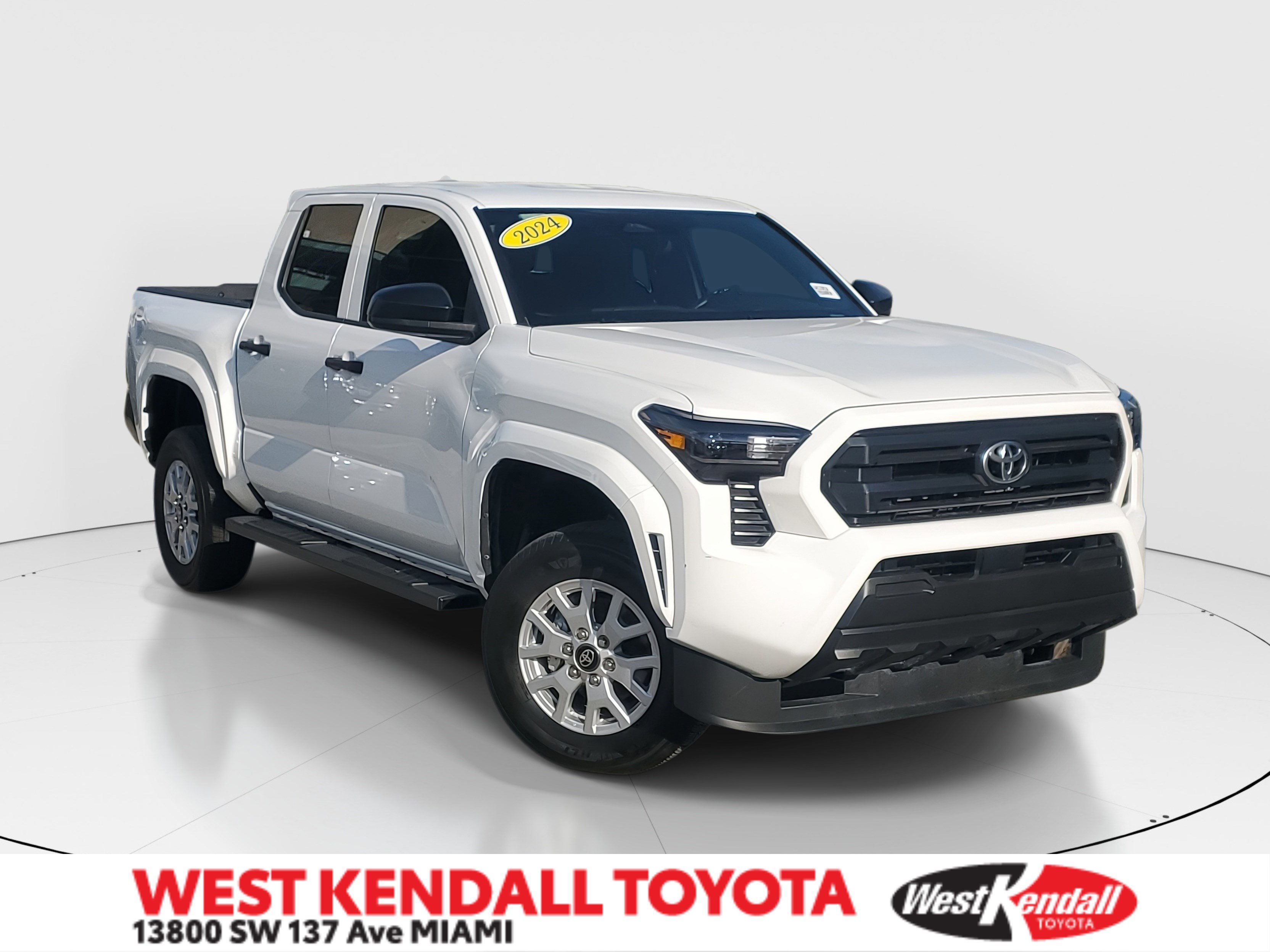 2024 Toyota Tacoma SR's photo