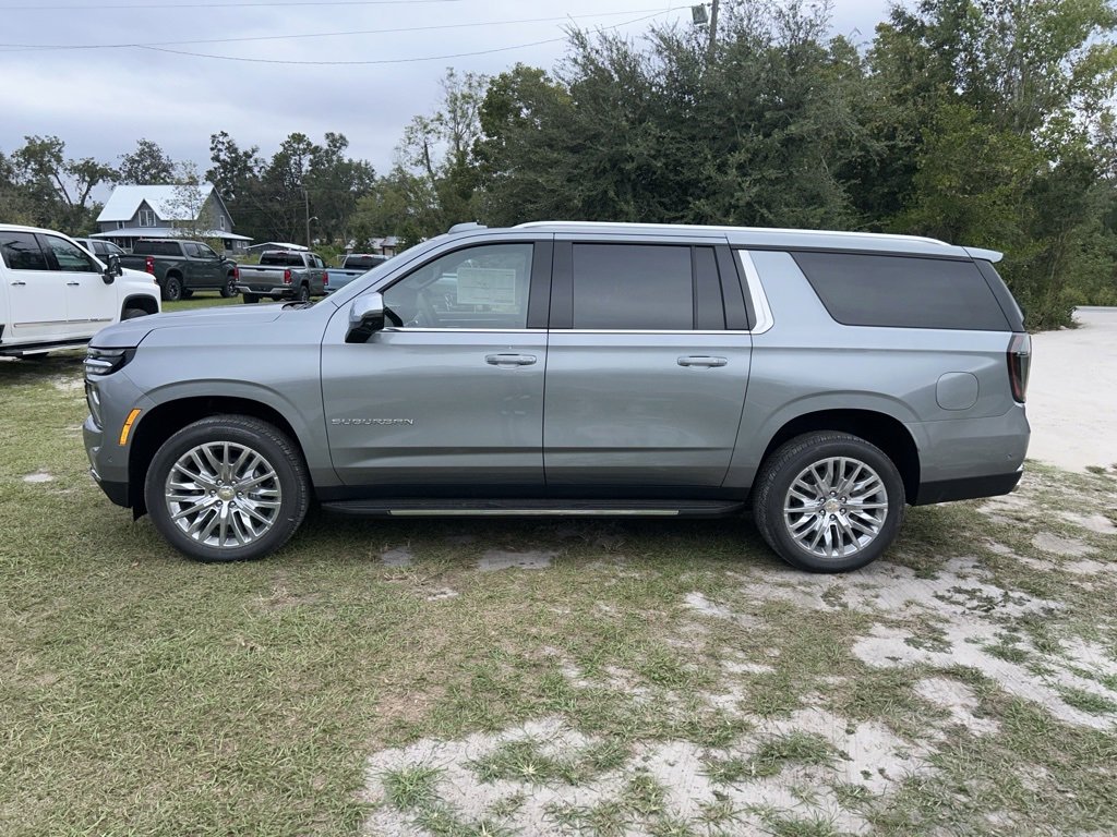2026 Chevrolet Suburban Premier photo 2