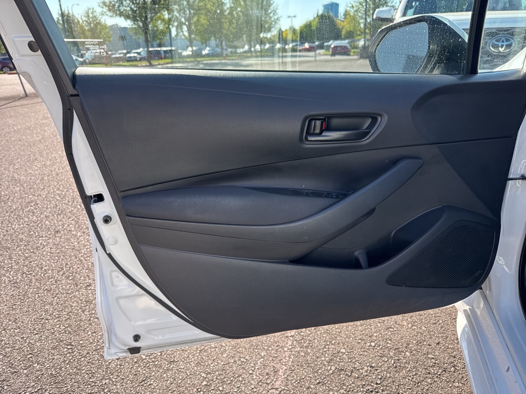 2023 Toyota Corolla LE photo 7