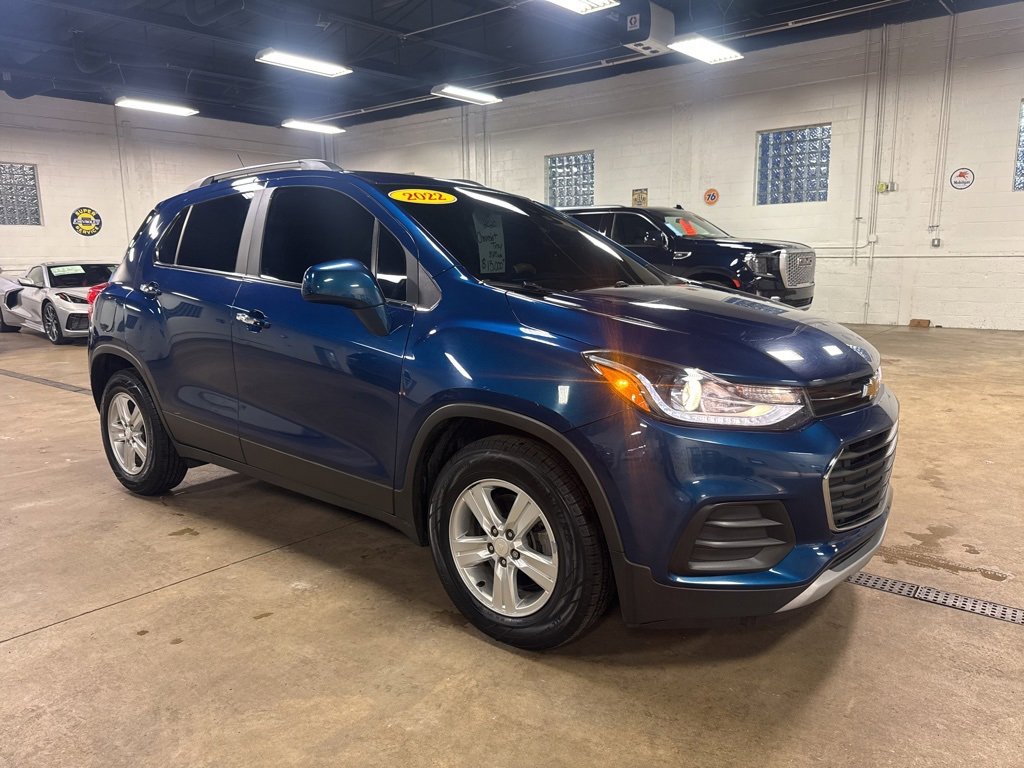Used 2020 Chevrolet Trax LT with VIN 3GNCJLSB6LL210482 for sale in Eastpointe, MI