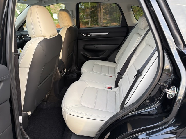 2025 Mazda CX-5 2.5 S Preferred photo 7