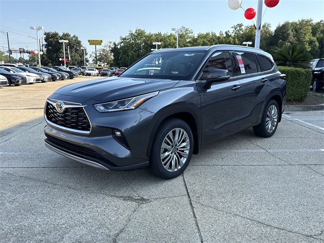 2025 Toyota Highlander Platinum photo 6