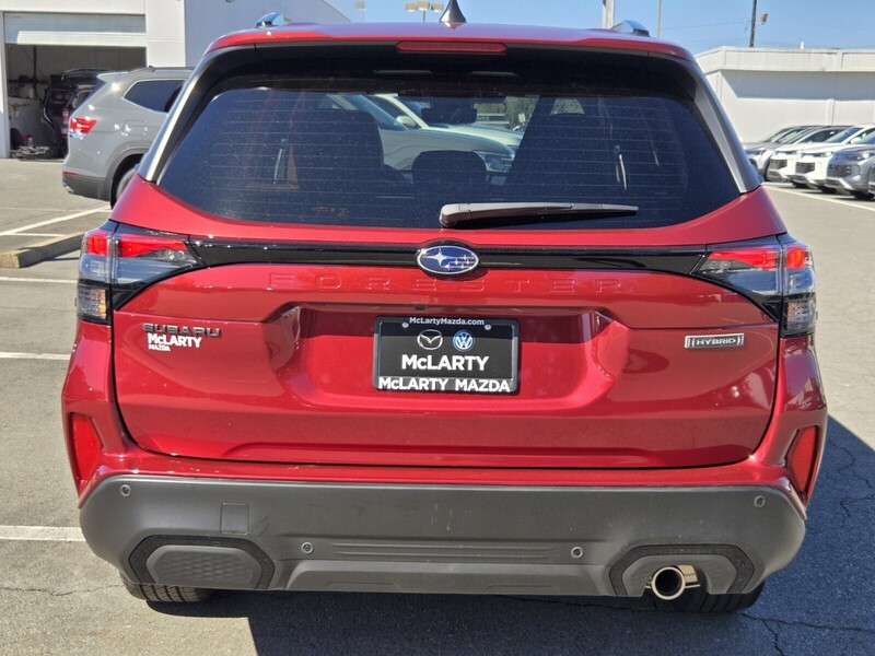 2025 Subaru Forester Touring photo 3