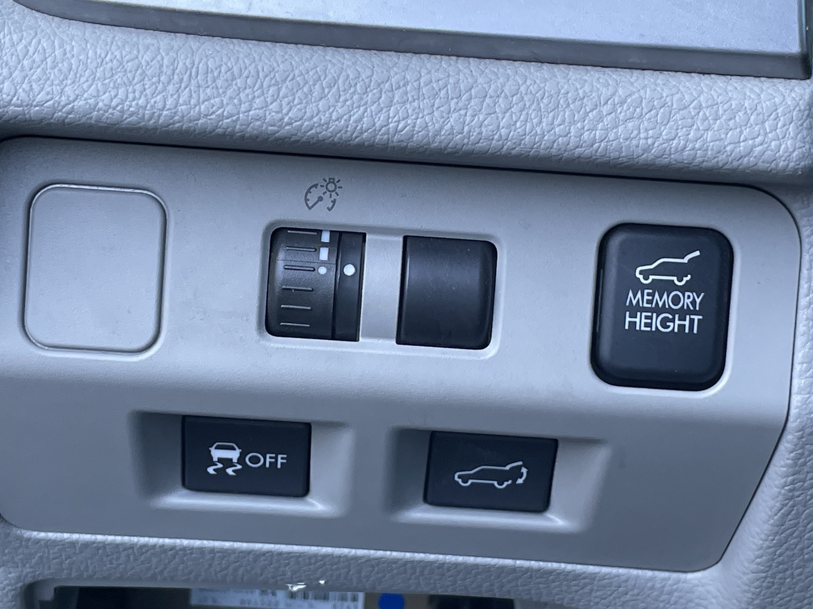 2014 Subaru Forester 2.5i Touring photo 19