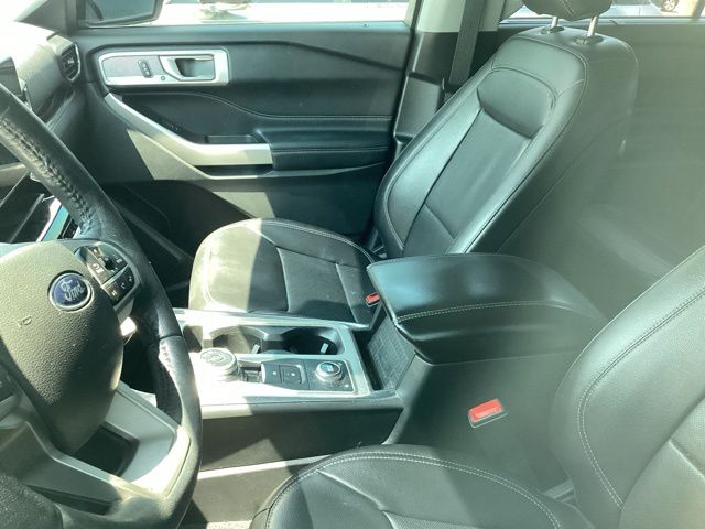2022 Ford Explorer Limited photo 16
