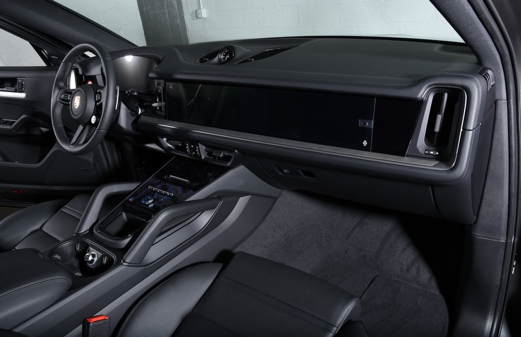 2025 Porsche Cayenne E-Hybrid photo 16