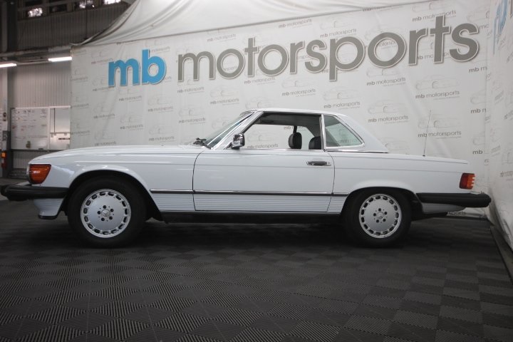 1989 Mercedes Benz 560 photo 2