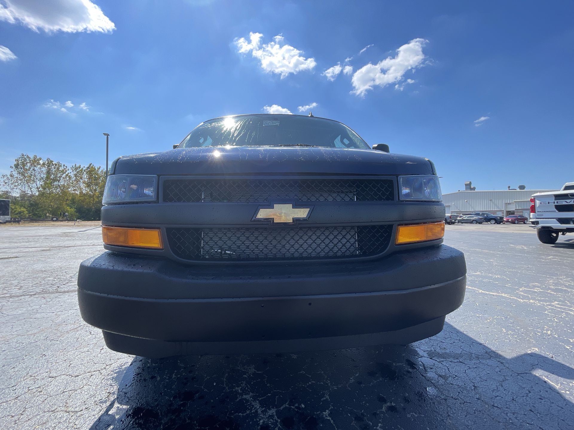 2025 Chevrolet Express Cargo 3500 photo 56