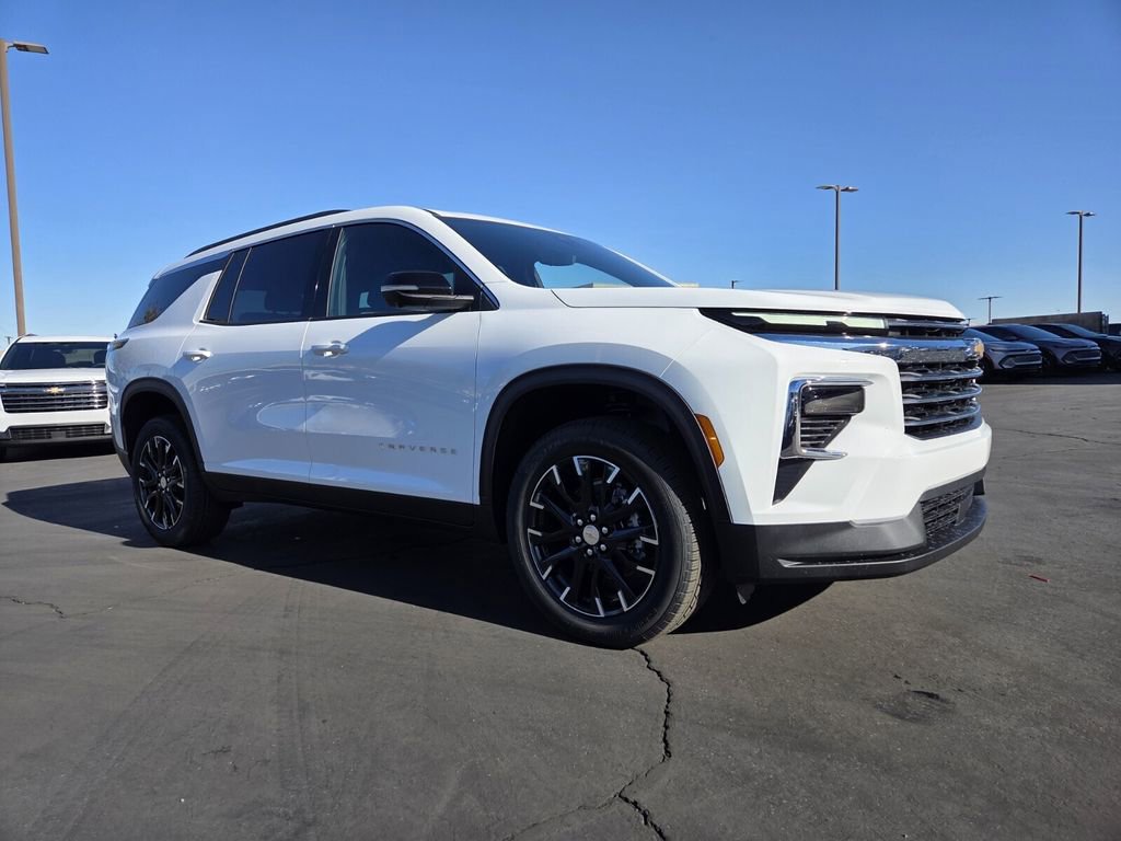 2026 Chevrolet Traverse LT's photo