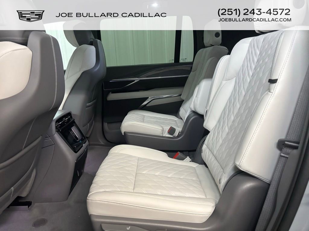 2026 Cadillac Escalade Luxury photo 16