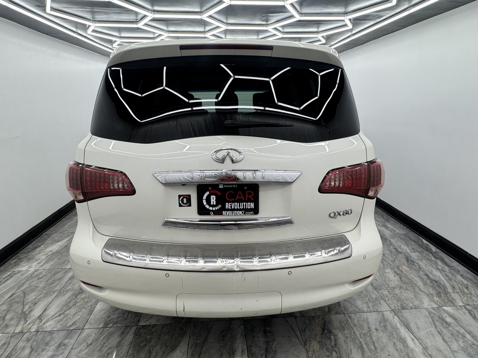 2017 Infiniti QX80 Limited photo 5