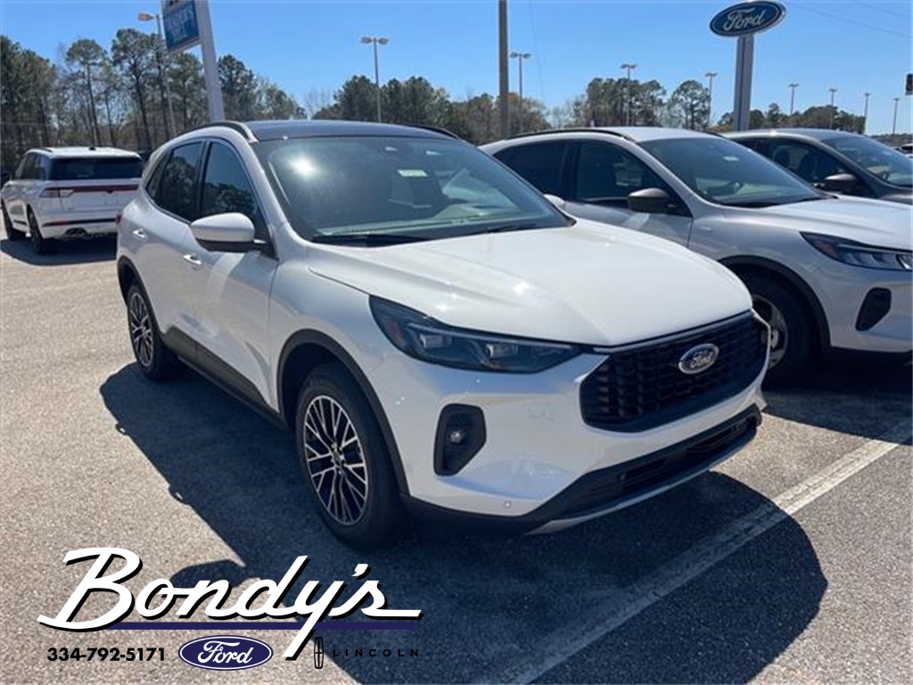 2025 Ford Escape PHEV's photo