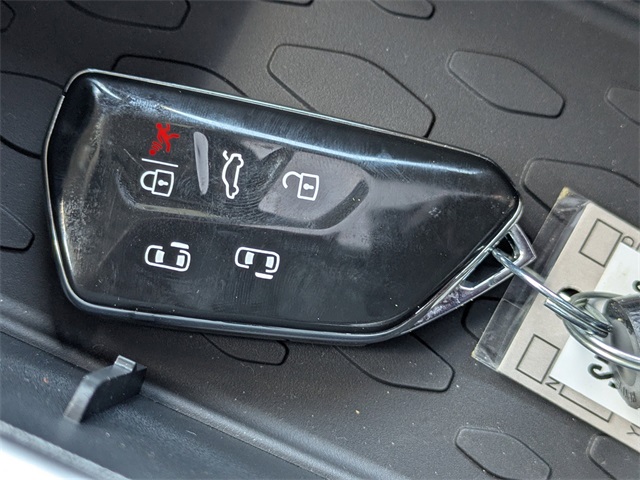 2025 Volkswagen ID. Buzz Pro Plus photo 28