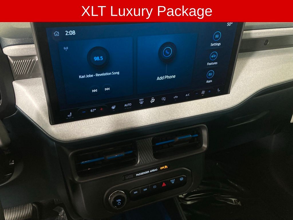 2025 Ford Maverick XLT photo 2