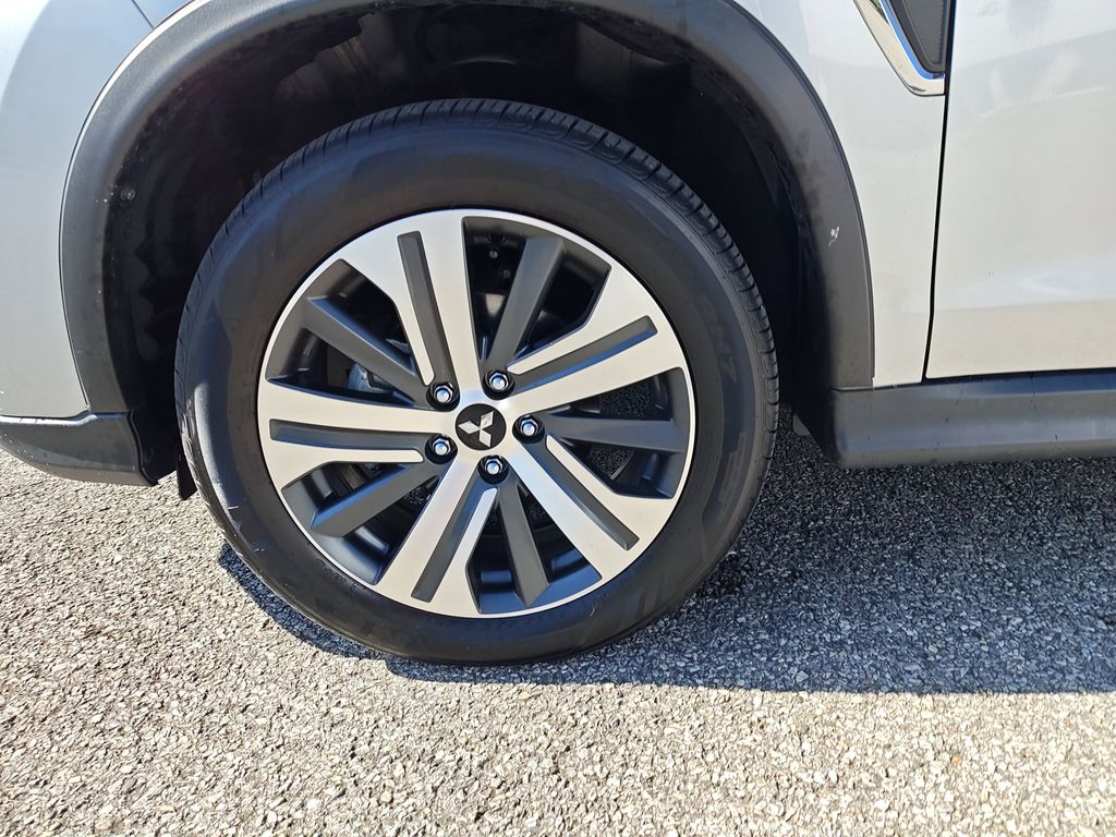 2024 Mitsubishi Outlander Sport ES photo 4