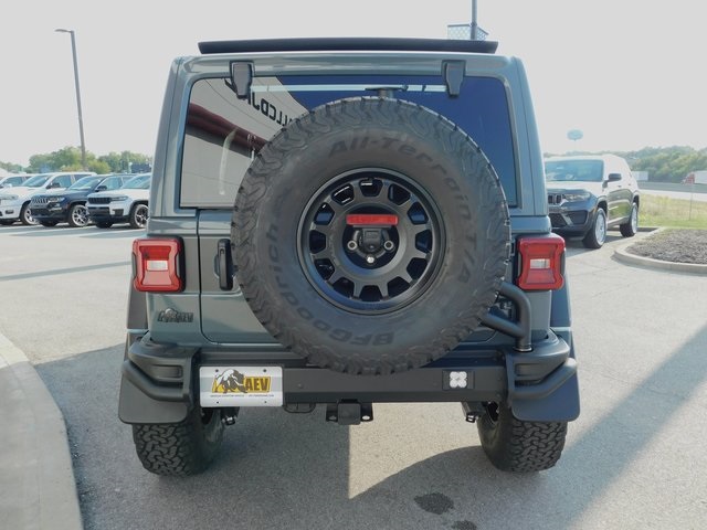 2025 Jeep Wrangler Rubicon photo 7