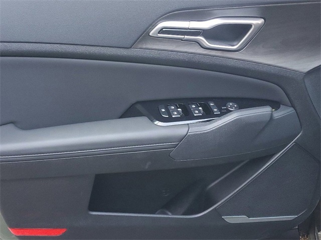 2025 Kia Sportage X-Line photo 6
