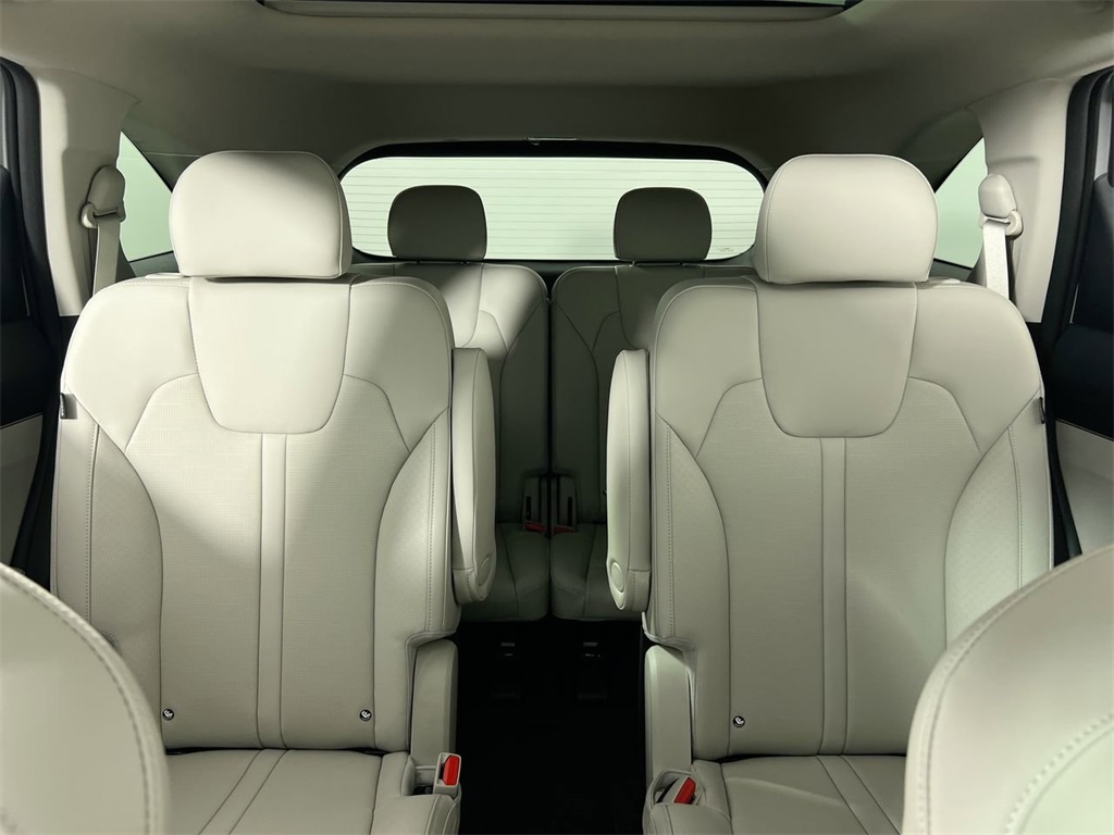 2026 Kia Sorento EX photo 32