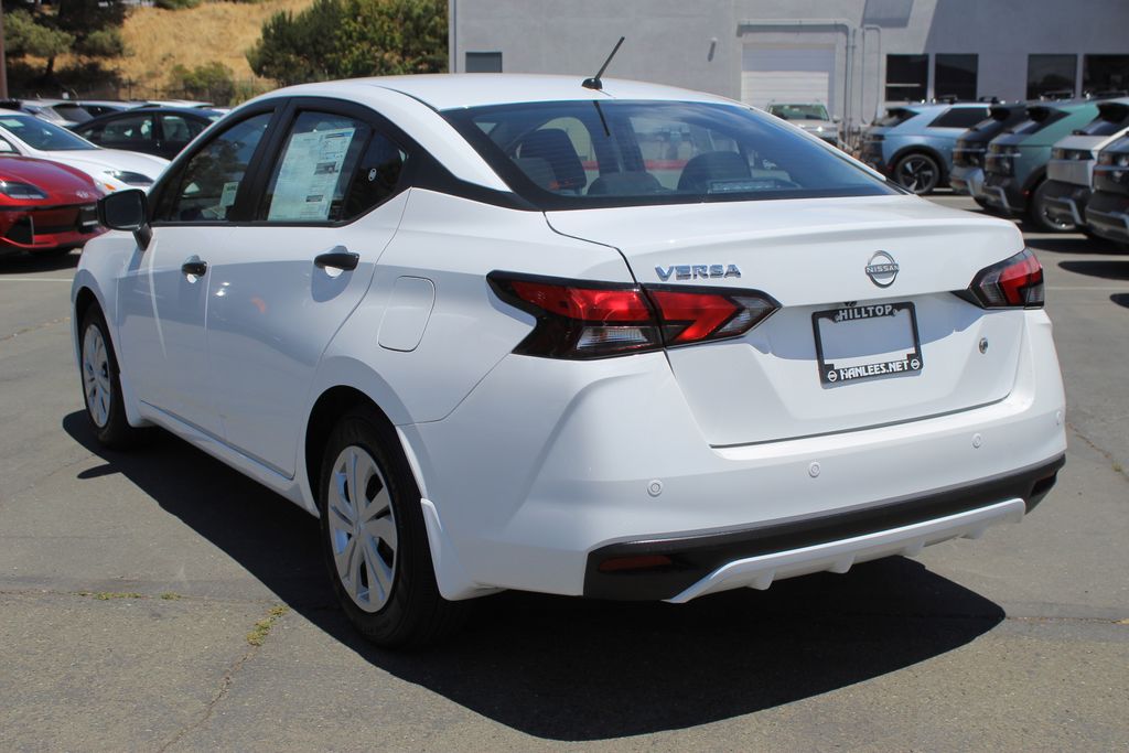 2025 Nissan Versa 1.6 S photo 8