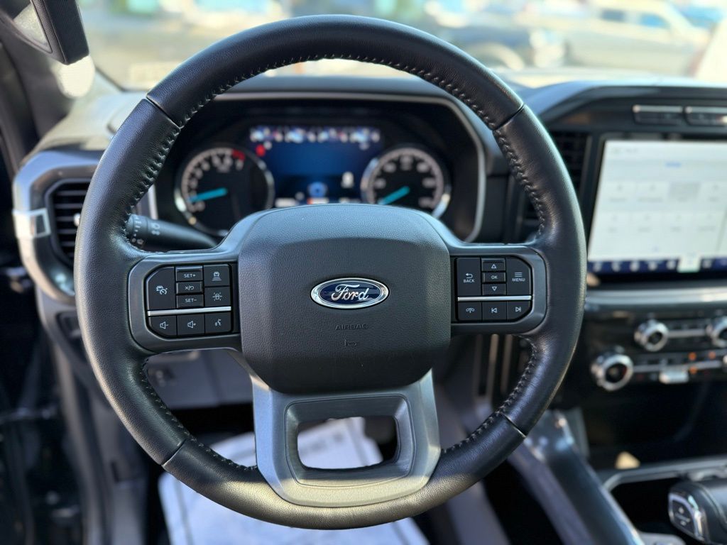2022 Ford F-150 XLT photo 16