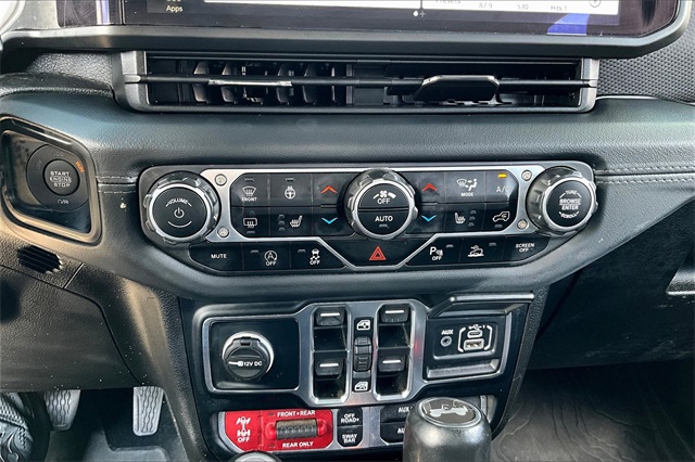 2024 Jeep Wrangler Rubicon X photo 14