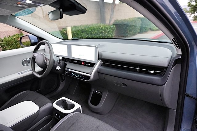2024 Hyundai Ioniq 5 SEL photo 9