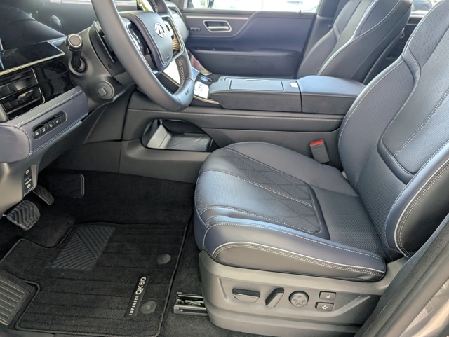 2026 Infiniti QX80 Sensory photo 23