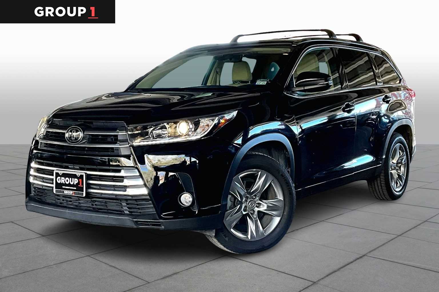 2017 Toyota Highlander Limited's photo