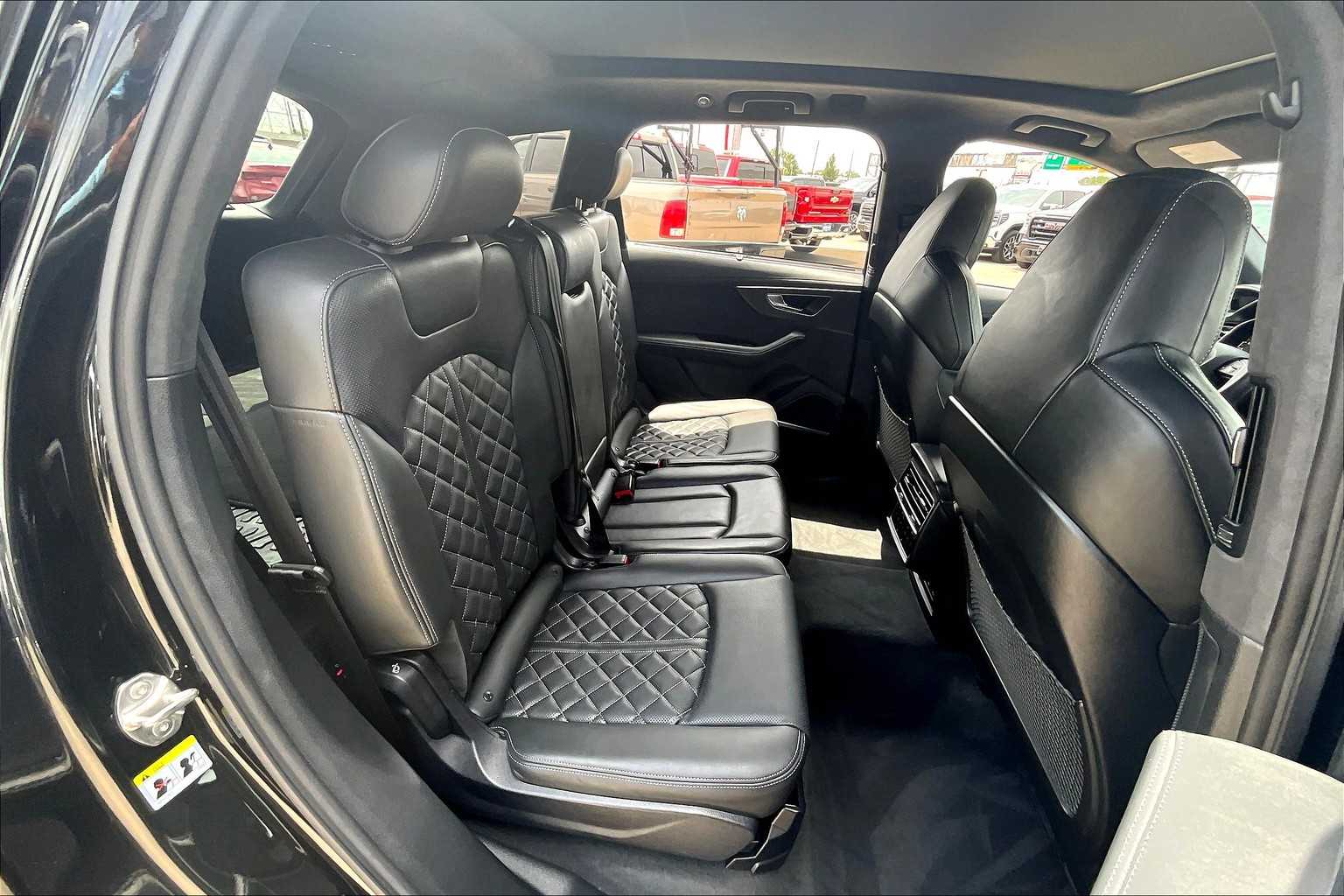 2023 Audi SQ7 Prestige photo 16