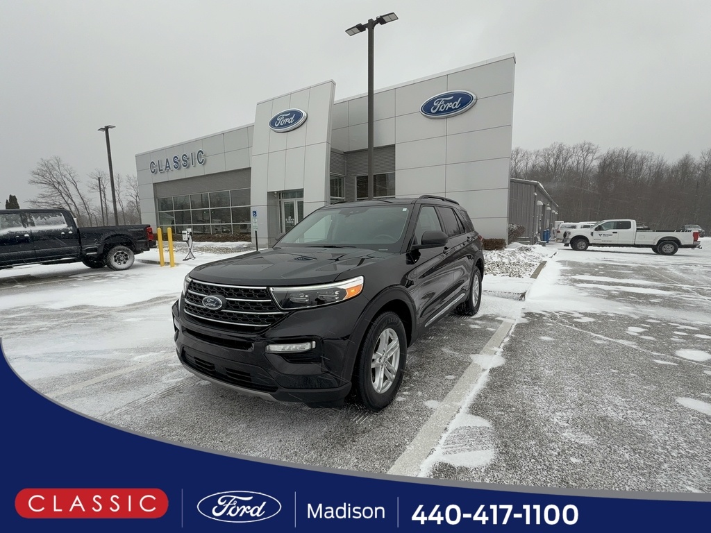 2023 Ford Explorer XLT's photo