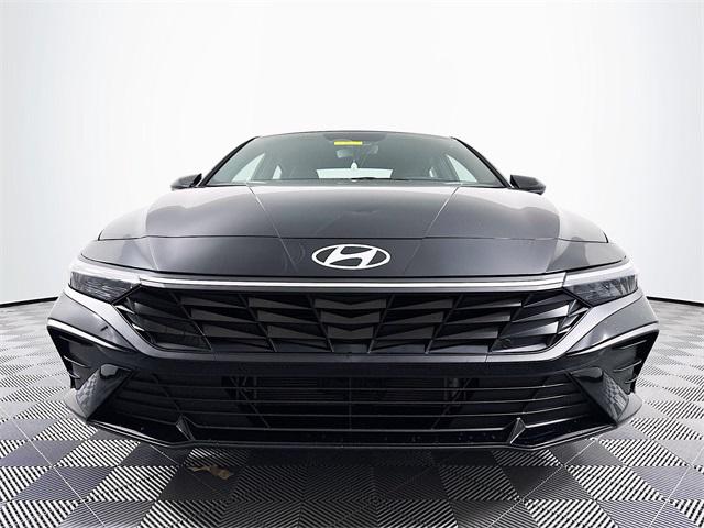 2025 Hyundai Elantra Hybrid SEL Sport photo 9