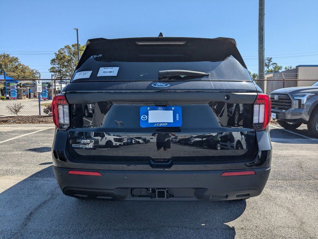 2025 Ford Explorer photo 3