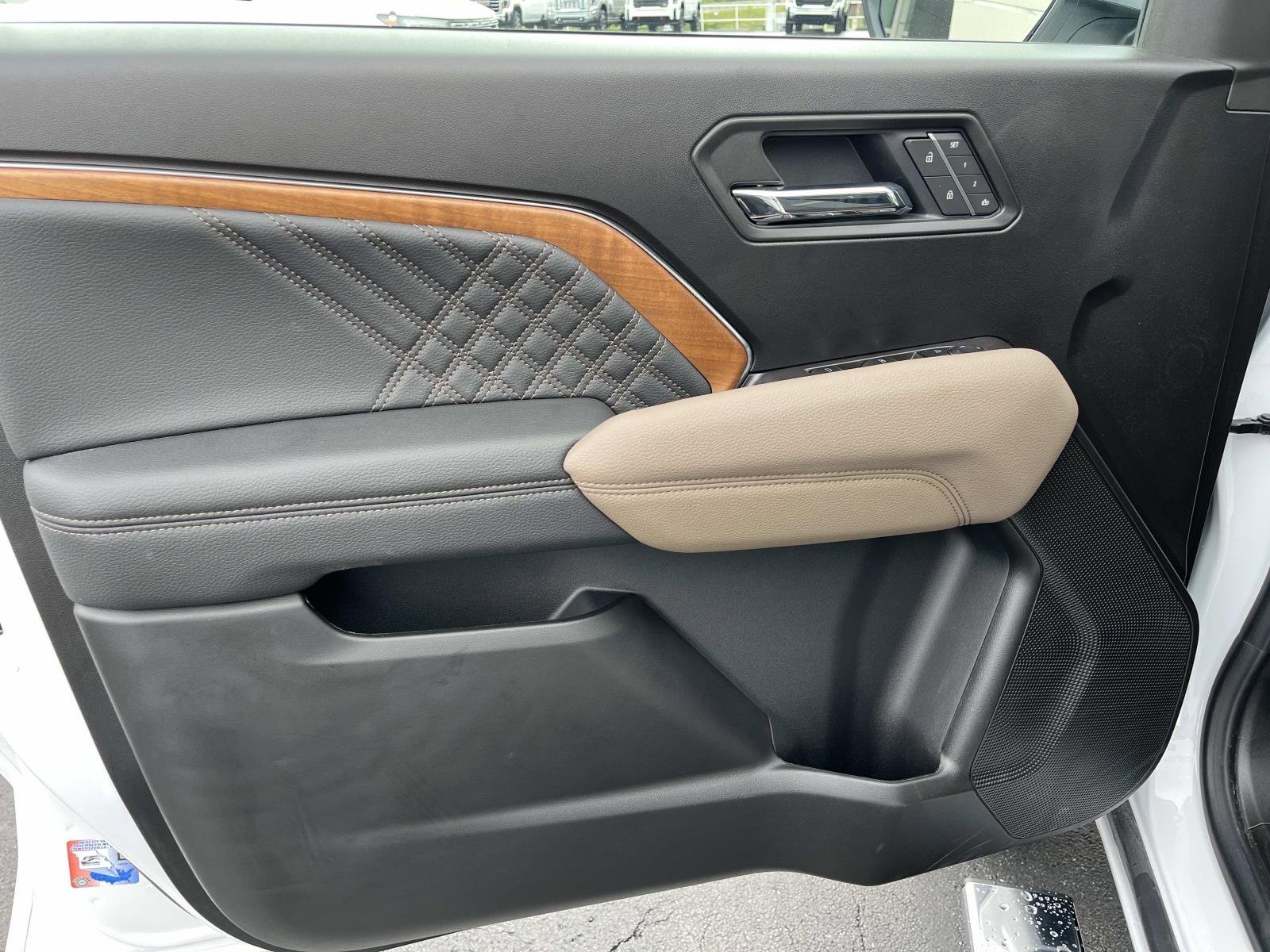 2026 Gmc Canyon Denali photo 20
