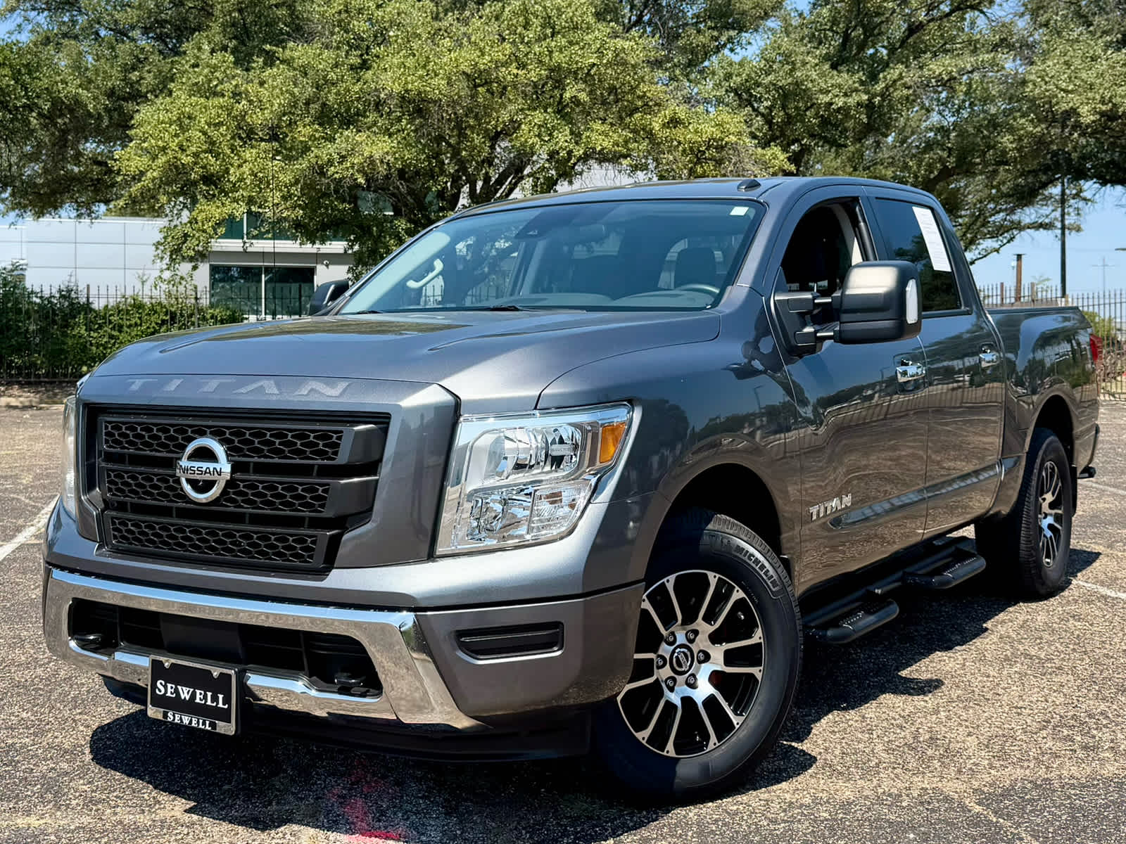 2021 Nissan Titan