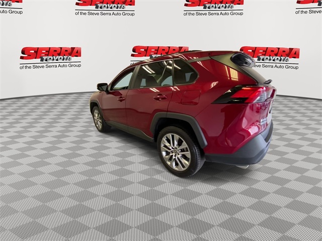 2023 Toyota RAV4 XLE Premium photo 7